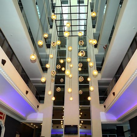 Club Bayar Beach Hotel 阿拉尼亚 外观 照片