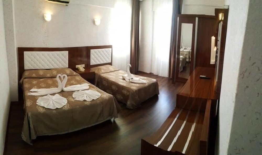 Club Bayar Beach Hotel 阿拉尼亚 外观 照片
