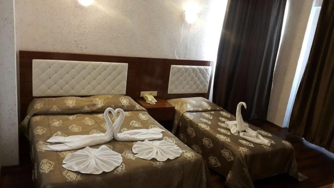 Club Bayar Beach Hotel 阿拉尼亚 外观 照片