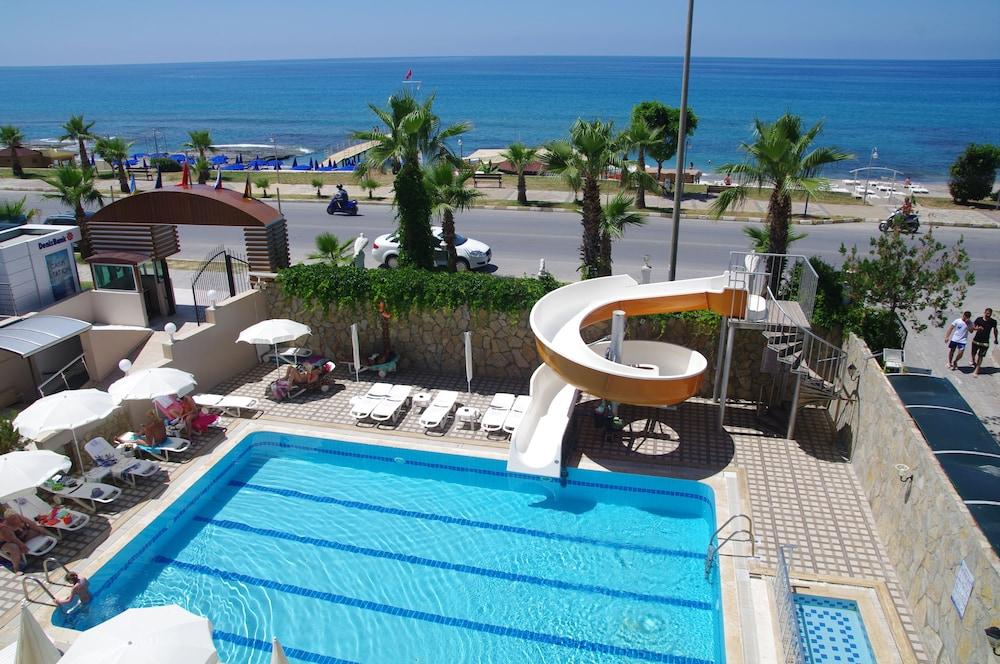 Club Bayar Beach Hotel 阿拉尼亚 外观 照片