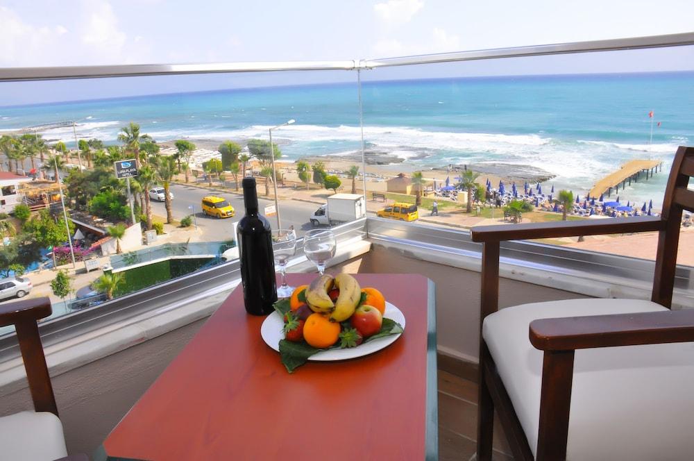 Club Bayar Beach Hotel 阿拉尼亚 外观 照片