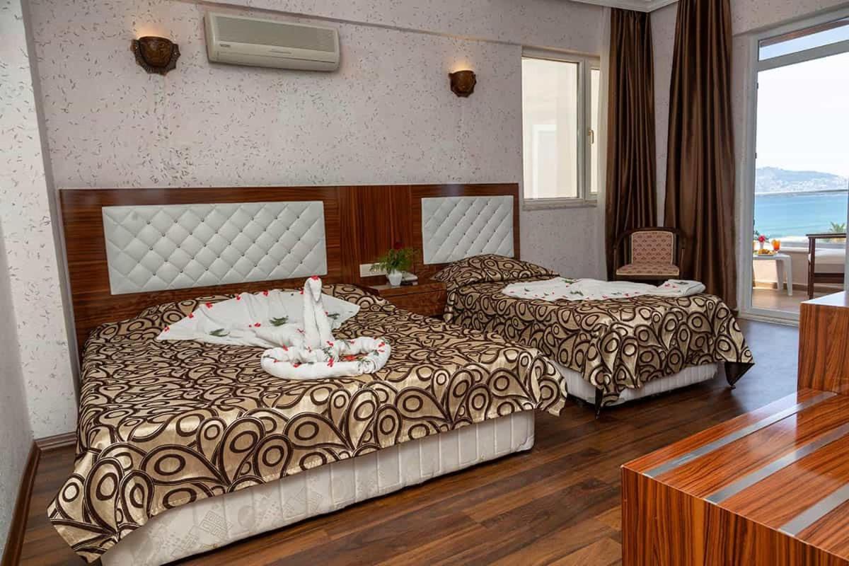Club Bayar Beach Hotel 阿拉尼亚 外观 照片