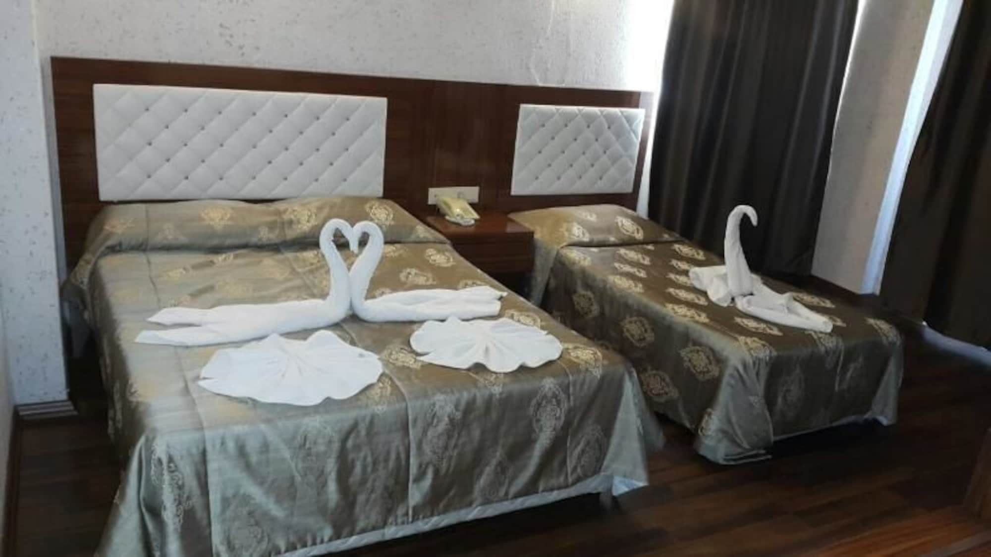 Club Bayar Beach Hotel 阿拉尼亚 外观 照片